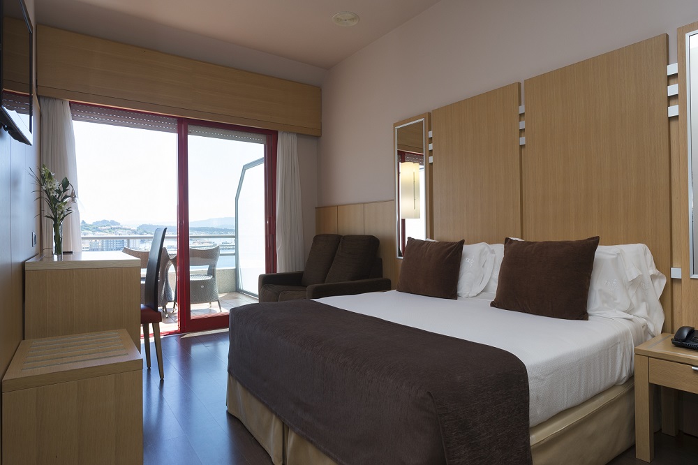Habitación doble Vista Mar del hotel Gran Talaso Sanxenxo. Foto 1