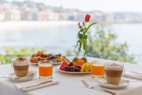 Suite con vistas al mar del hotel Gran Talaso Sanxenxo