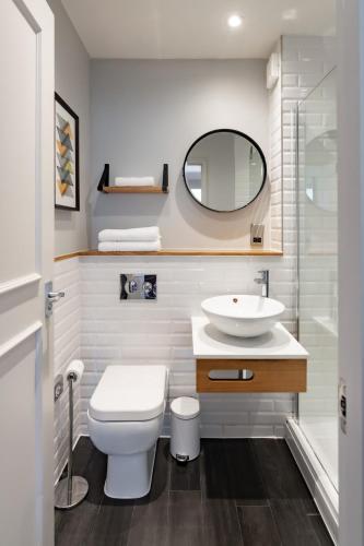 Habitación Doble Pequeña del hotel The Victoria Inn. Foto 1