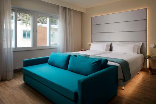 Habitación Triple Superior del hotel Nh Madrid Zurbano. Foto 1
