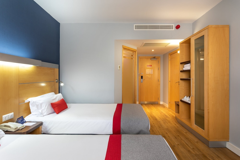 Habitación estándar del hotel Holiday Inn Express Lisbon - Oeiras, An Ihg. Foto 6