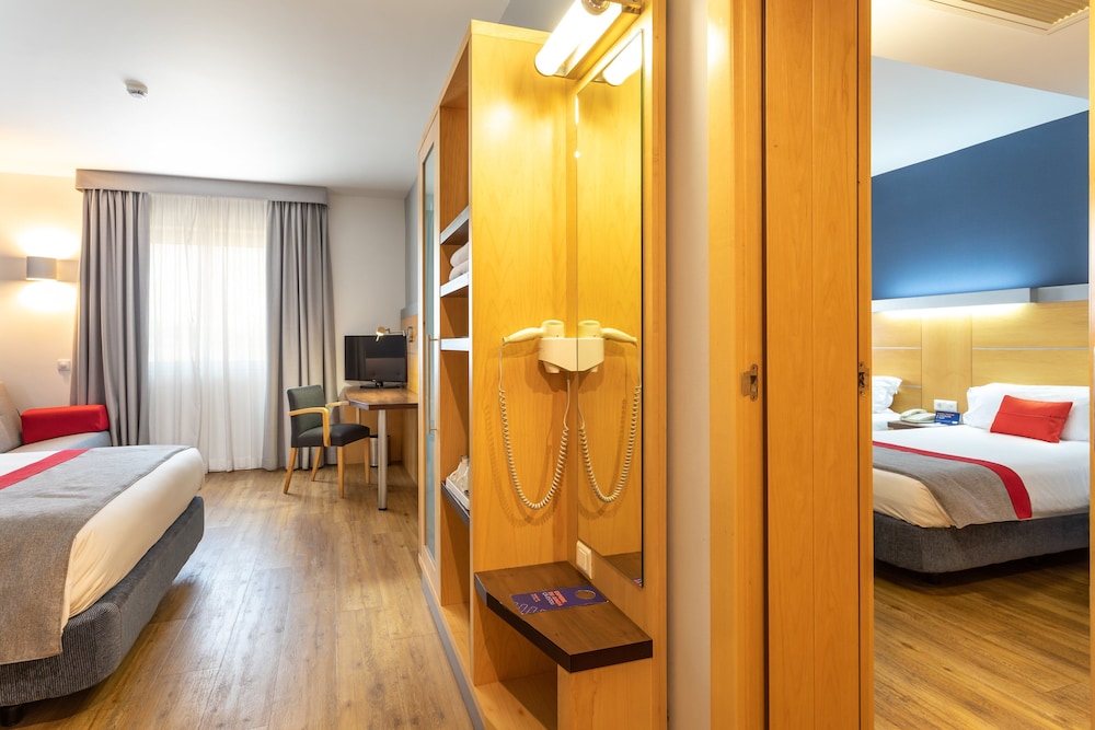 Habitación estándar, 2 camas individuales del hotel Holiday Inn Express Lisbon - Oeiras, An Ihg