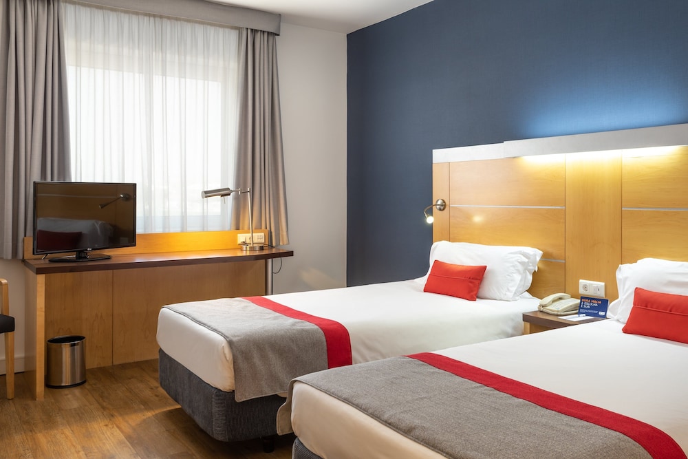 Habitación estándar, 2 camas individuales del hotel Holiday Inn Express Lisbon - Oeiras, An Ihg. Foto 2