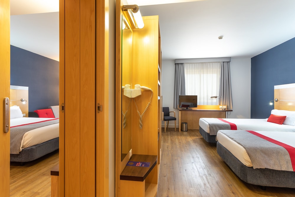 Habitación estándar, 2 camas individuales del hotel Holiday Inn Express Lisbon - Oeiras, An Ihg. Foto 6