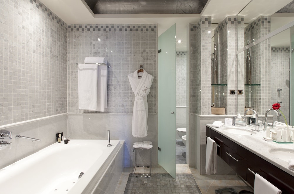 Suite 2 habitaciones Grand 2 Camas dobles del hotel Casa Fuster. Foto 6