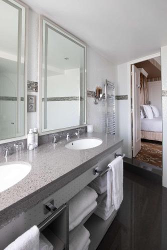 Suite en la azotea del hotel Maison Astor Paris, Curio Collection By Hilton. Foto 9