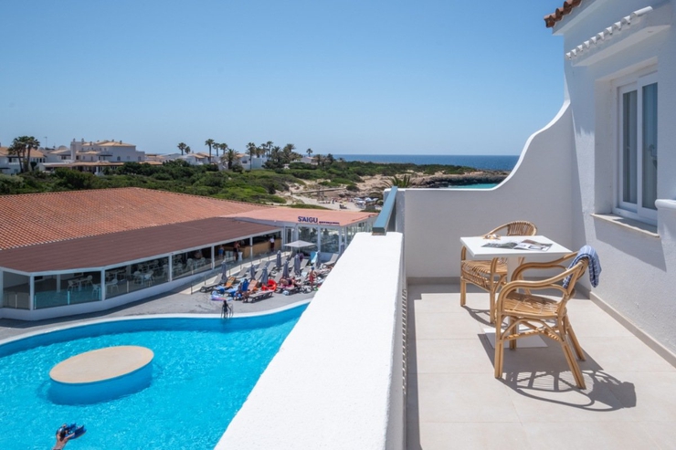 Estudio Select Vista Piscina del hotel Carema Beach Menorca