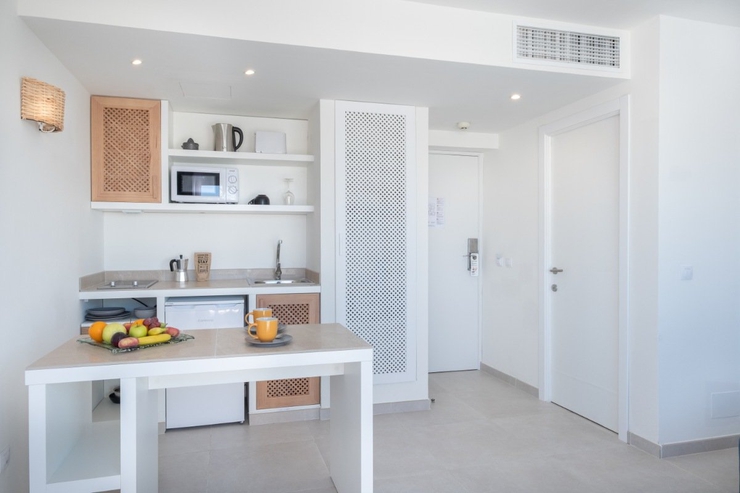 Estudio Select Vista Piscina del hotel Carema Beach Menorca. Foto 3