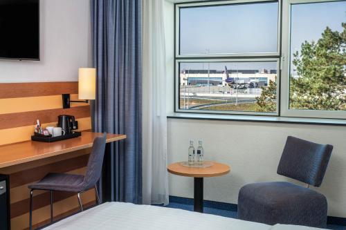Habitación Doble Superior del hotel Intercityhotel Frankfurt Airport. Foto 1