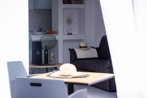 Apartamento Balcón o Terraza Con Cocina 1 habitación Con Vistas Sofá Cama incluido 2 Camas individuales del hotel La Laguneta. Foto 11