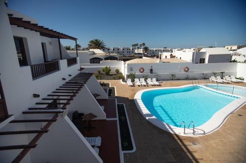 Apartamento Balcón o Terraza Con Cocina 1 habitación Con Vistas Sofá Cama incluido 2 Camas individuales del hotel La Laguneta. Foto 27