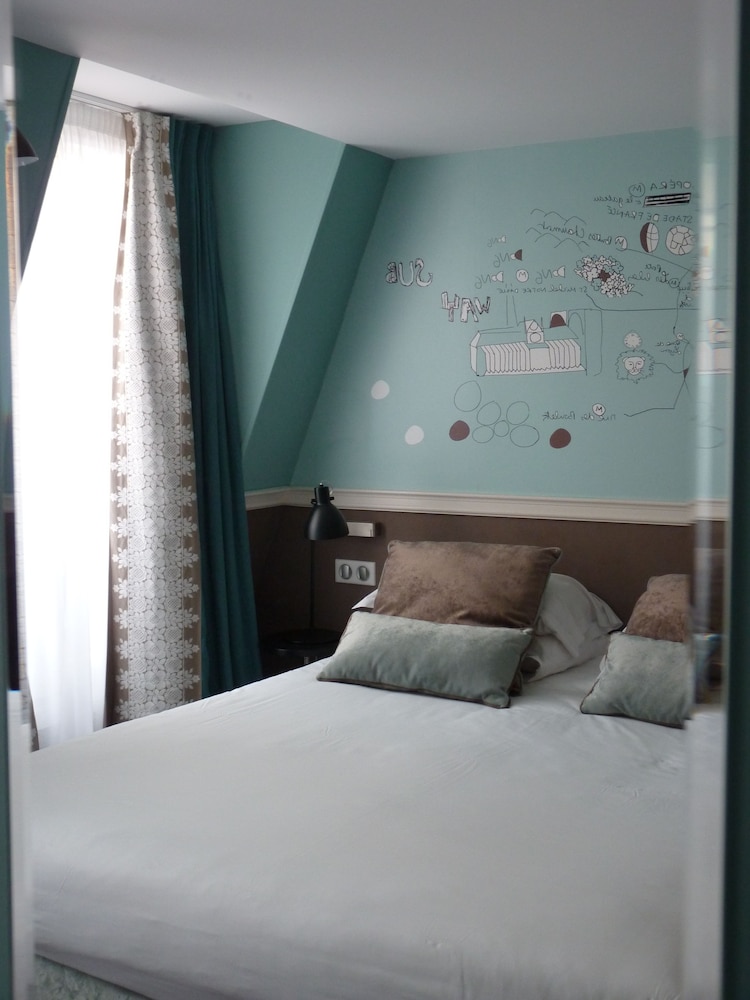 Habitación estándar con 1 cama doble o 2 individuales del hotel Les Trois Poussins