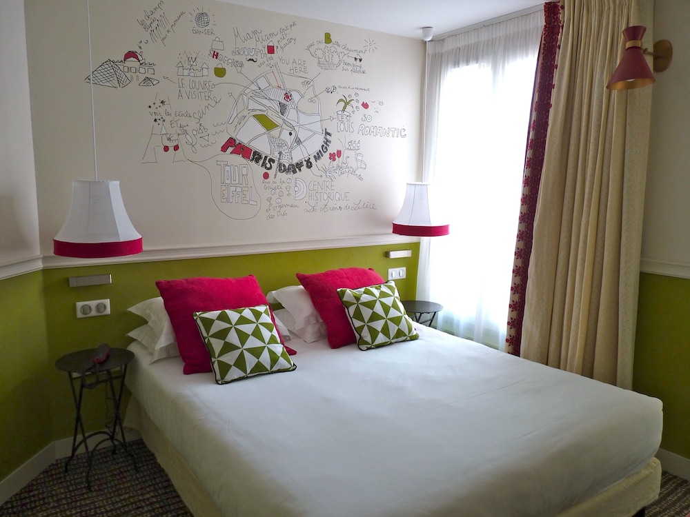 Habitación estándar con 1 cama doble o 2 individuales del hotel Les Trois Poussins. Foto 2