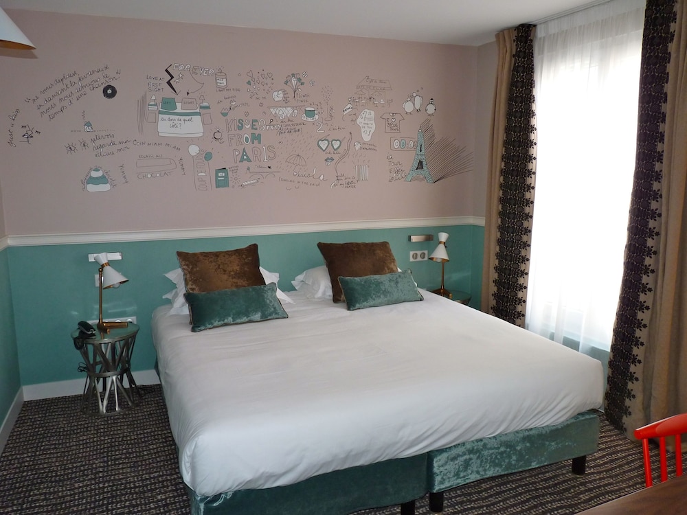 Habitación superior del hotel Les Trois Poussins. Foto 1