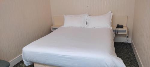 Habitación Doble del hotel Grand Hotel du Havre. Foto 2