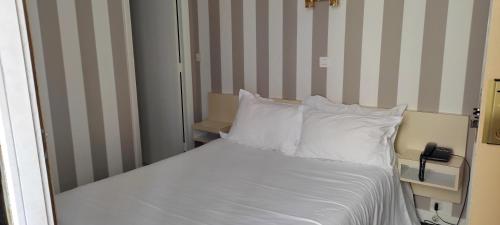 Habitación Doble Superior del hotel Grand Hotel du Havre. Foto 1