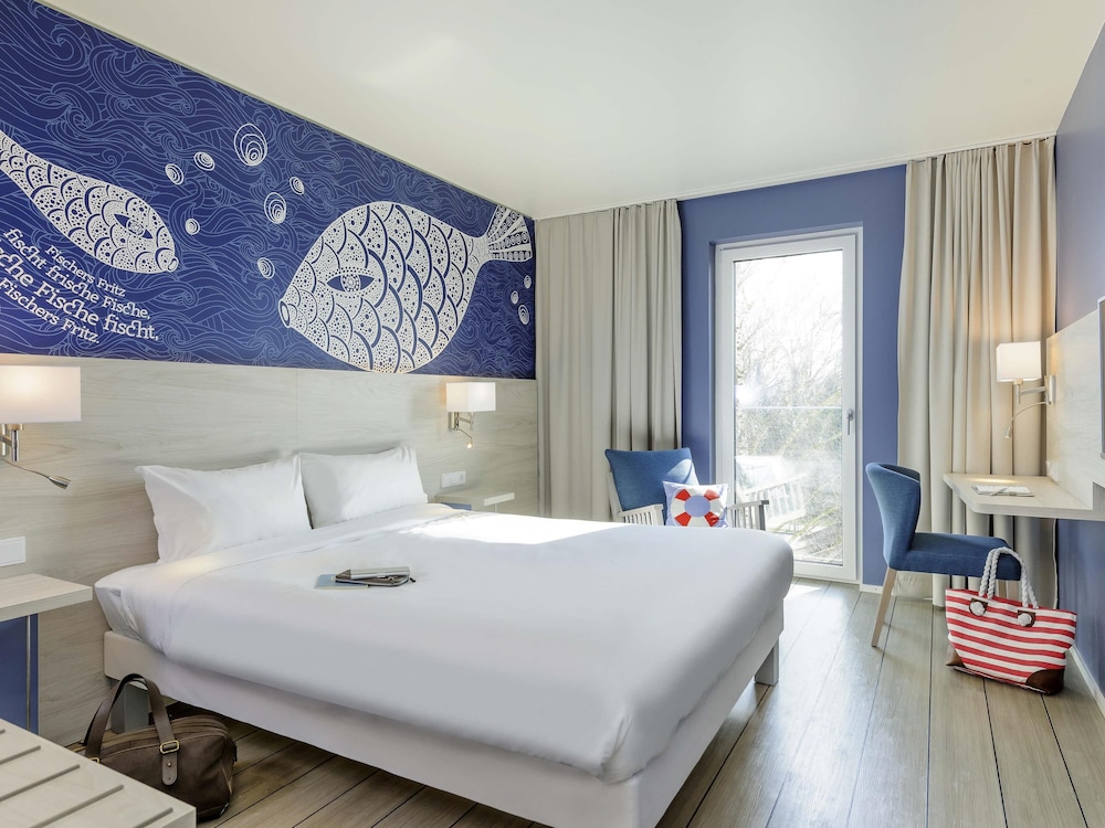 Habitaciones dobles All Comfort con una cama doble del hotel Ibis Styles Konstanz. Foto 1