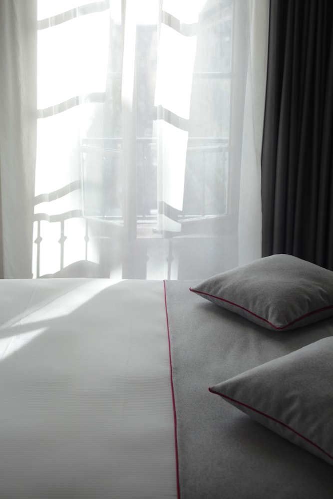 Habitación Confort con cama King o dos camas individuales del hotel Saint Dominique. Foto 4