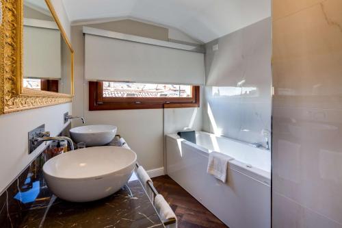 Suite Doble Deluxe - Cama grande del hotel Chc Continental, Bw Premier Collection. Foto 4