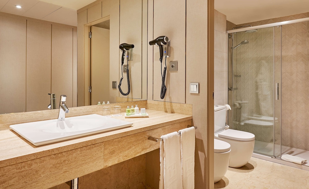 Habitación Estandar del hotel Nh Logroño Herencia Rioja. Foto 4