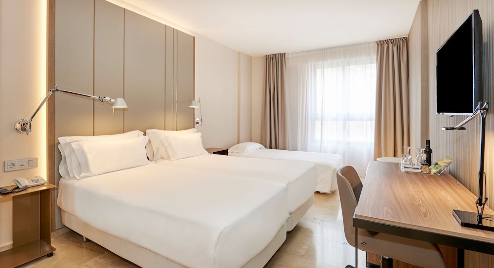 Habitación Triple Estándar del hotel Nh Logroño Herencia Rioja