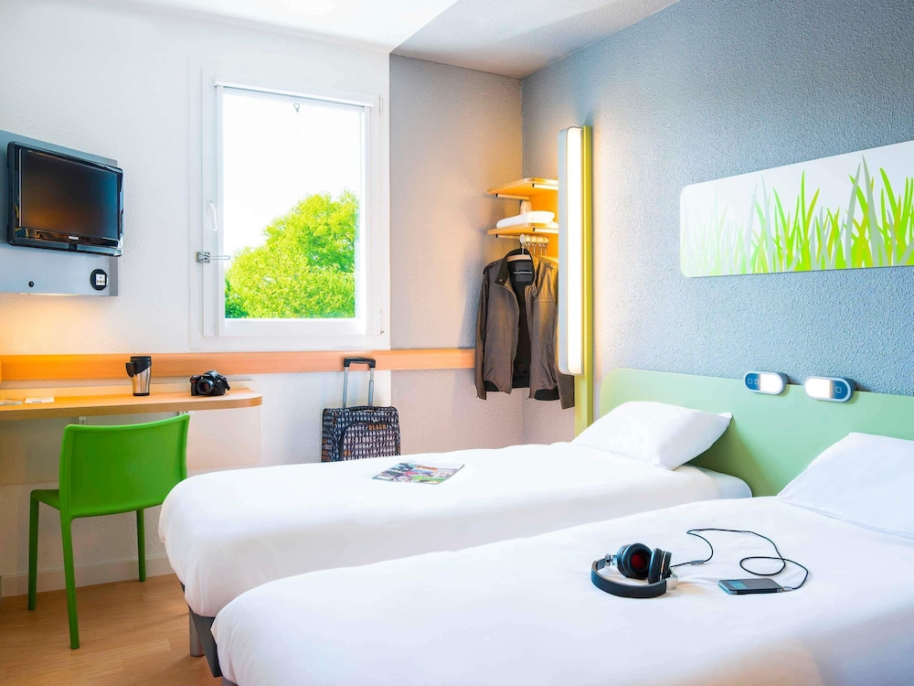 TWIN - Habitación con dos camas individuales del hotel Ibis Budget Rennes Route De Saint Malo
