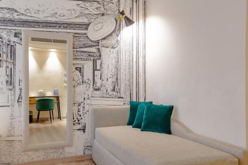 Habitación Triple Executive del hotel FH55 Grand Hotel Mediterraneo. Foto 5