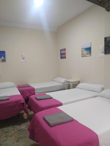 Habitación Cuádruple con baño privado del hotel Azahar