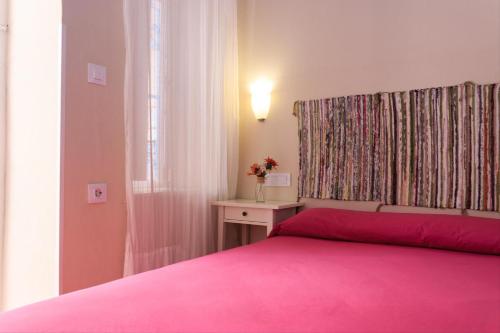 Habitación Doble con baño privado del hotel Azahar. Foto 1