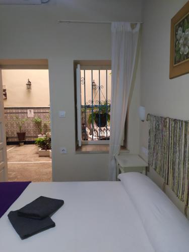 Habitación Doble con baño privado del hotel Azahar. Foto 3