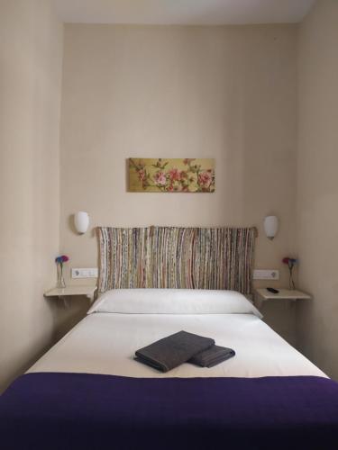 Habitación Doble con baño privado del hotel Azahar. Foto 9