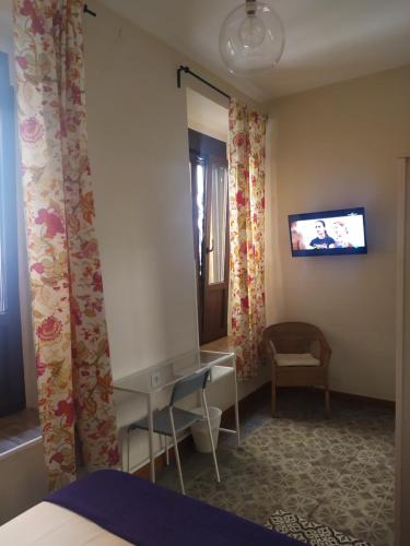 Habitación Doble con baño privado del hotel Azahar. Foto 10