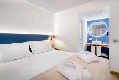 Suite Junior del hotel Occidental Alicante. Foto 3