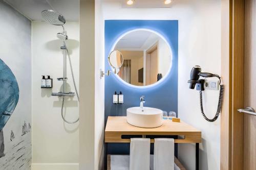 Suite Junior del hotel Occidental Alicante. Foto 5