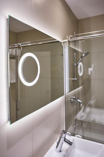 Suite Junior del hotel Sercotel Amistad Murcia. Foto 3