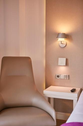 Suite Junior del hotel Sercotel Amistad Murcia. Foto 4