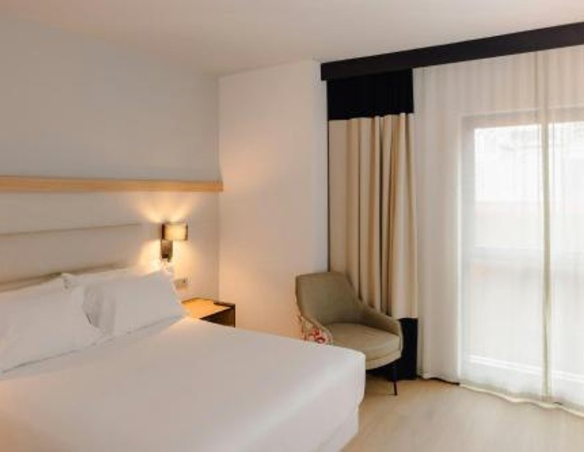 Habitación Doble Superior del hotel Sercotel Amistad Murcia. Foto 2
