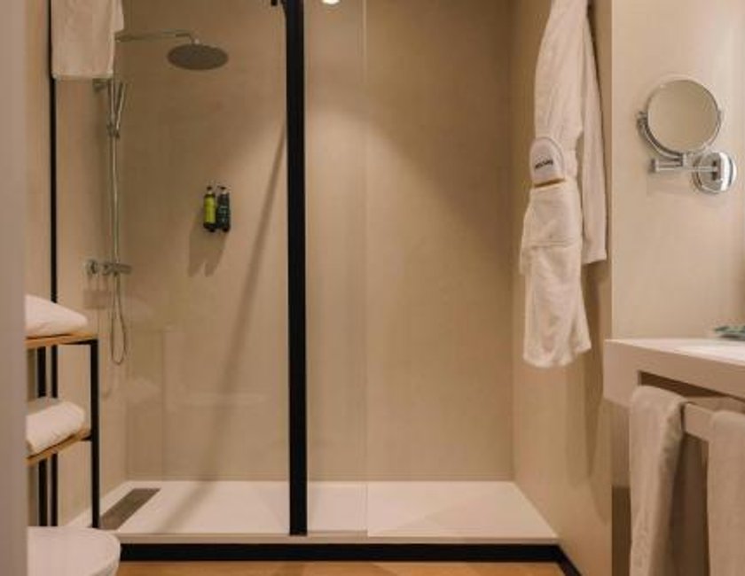 Habitación Doble Superior del hotel Sercotel Amistad Murcia. Foto 3