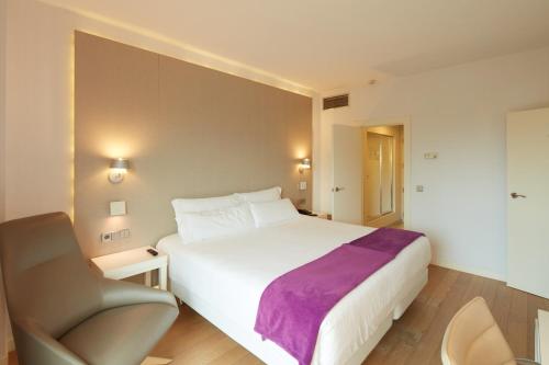 Suite Junior del hotel Sercotel Amistad Murcia. Foto 7