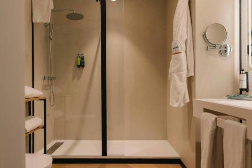 Habitación Doble Superior del hotel Sercotel Amistad Murcia. Foto 4