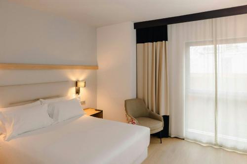 Habitación Doble Superior del hotel Sercotel Amistad Murcia. Foto 6