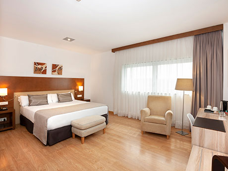 Habitación doble Superior del hotel B&B Logroño Las Cañas. Foto 2