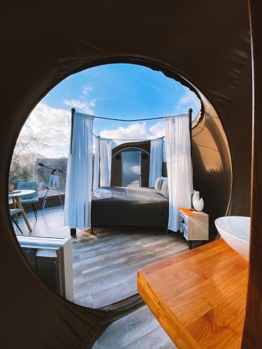 EXPERIENCIA BUBBLE ANDROMEDA con jacuzzi exterior del hotel La Correa del Almendro. Foto 3