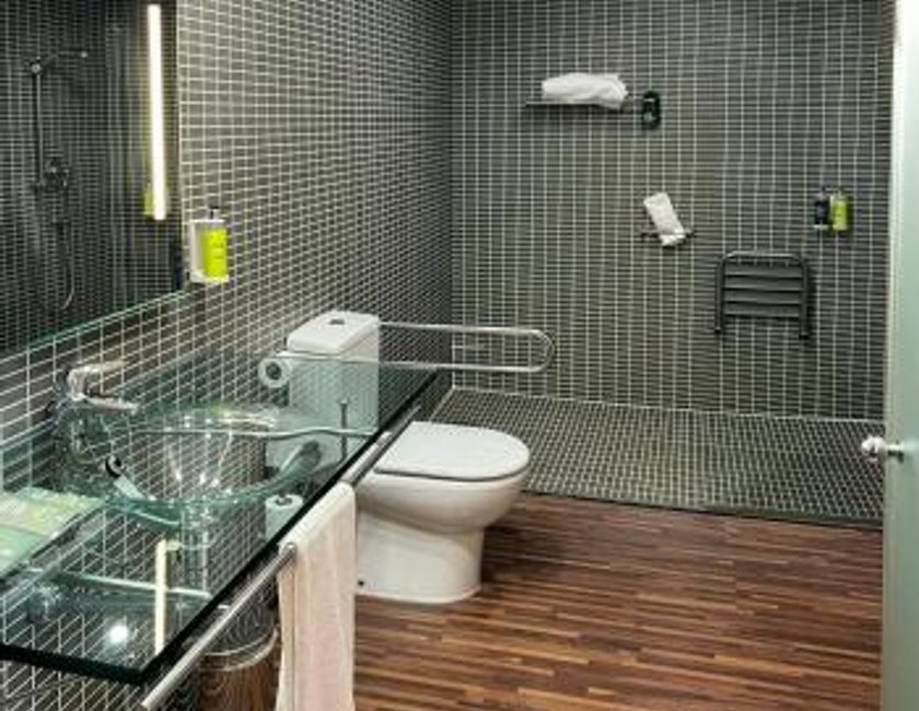 Habitación Doble del hotel Sercotel Ciutat D'alcoi. Foto 2