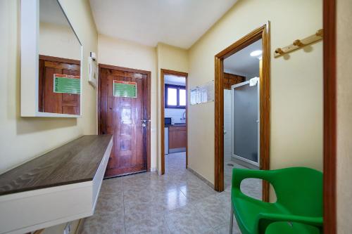 One Bedroom Apartment with Pool View del hotel Apartamentos Strelitzias. Foto 40