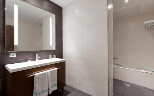 Habitación Deluxe del hotel Ciudad De Alcaniz. Foto 10