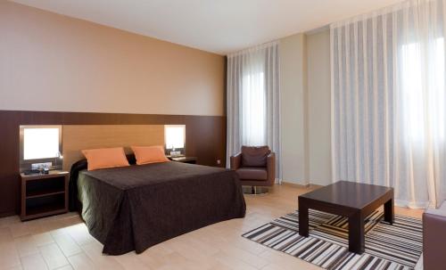 Habitación Deluxe del hotel Ciudad De Alcaniz. Foto 11