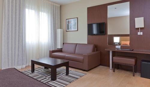 Habitación Deluxe del hotel Ciudad De Alcaniz. Foto 12