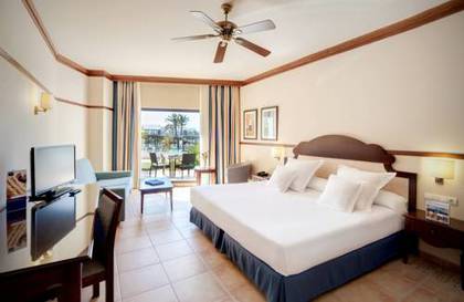 Habitación doble Superior Acceso Jardín del hotel Barceló Cabo De Gata