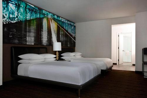 Suite Doble del hotel Marriott New York at the Brooklyn Bridge. Foto 1